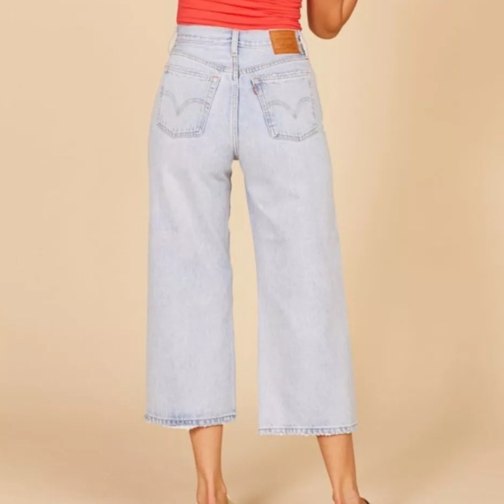 Levi's Throwing Shade Wide Leg Crop